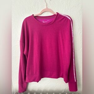 Under armour pink sweatshirt